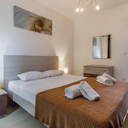 Apartman Marsascala Two Bedroom *
